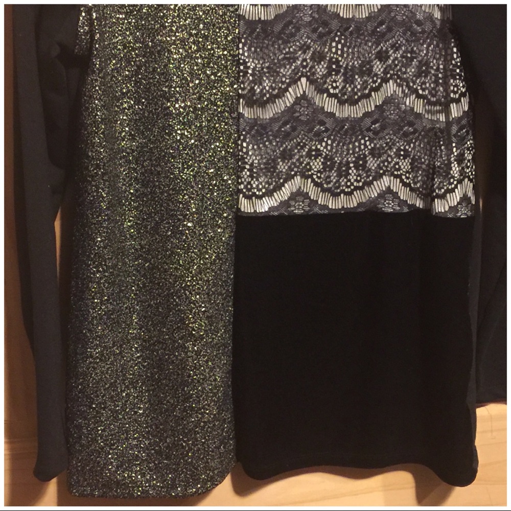 *sold* New Style & Co Embroidered Blouse - Picture 3 of 4